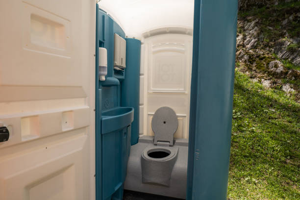 Portable Toilet Options We Offer in West Peoria, IL